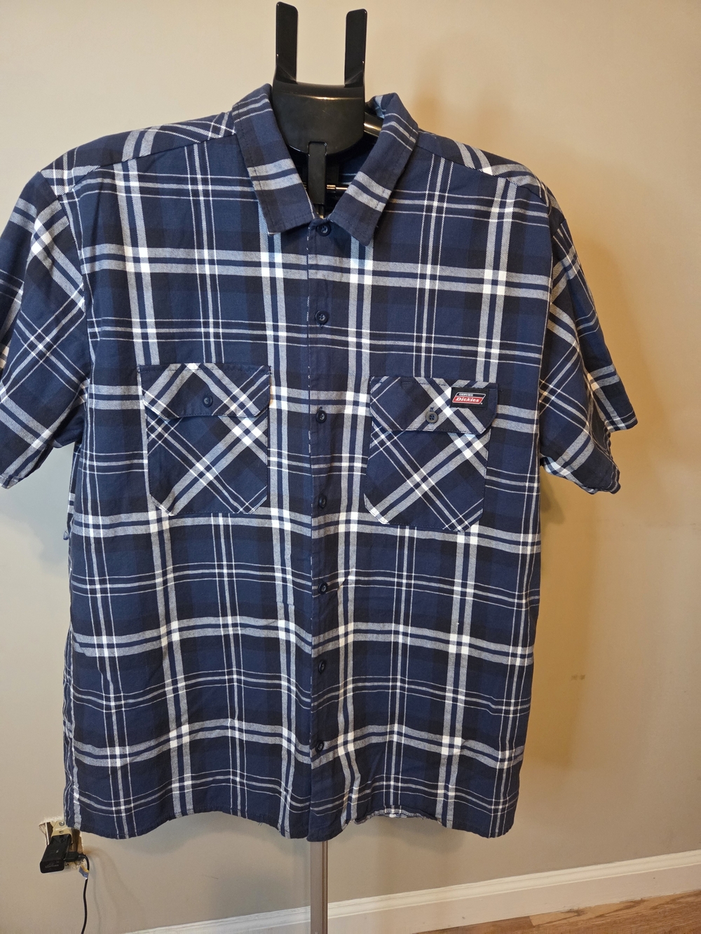 Dickies Brand Plaid Short-Sleeve Button-Down Mens XL Shirt - Navy & White NWOT